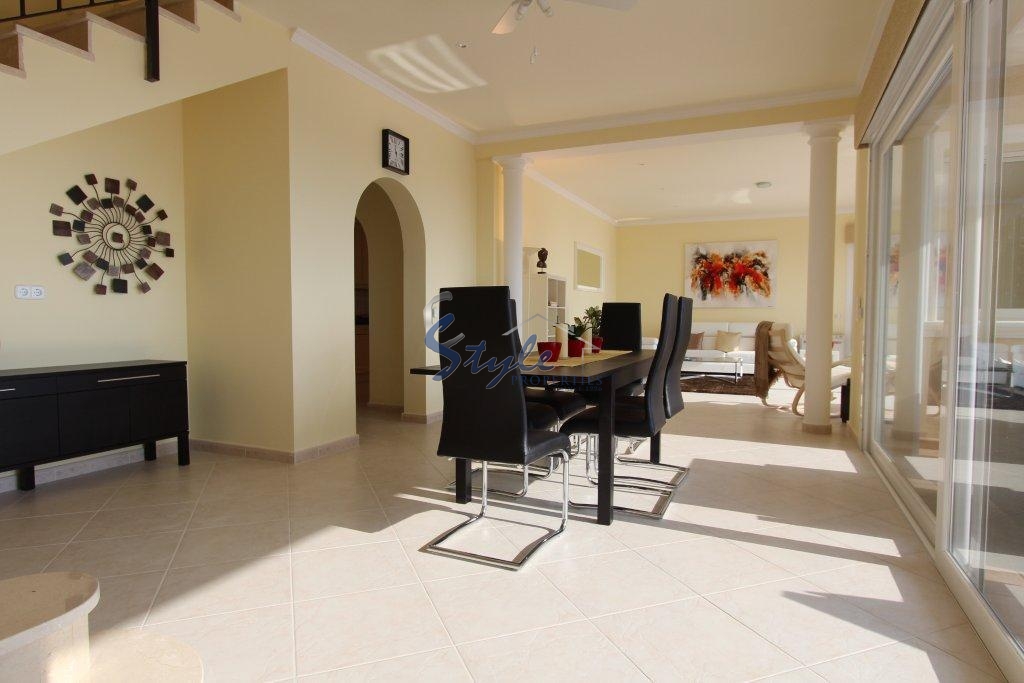 Luxury villa with private pool for sale in Moraira 276-4