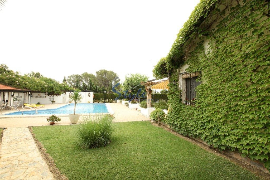 Resale - Villa - Campoamor