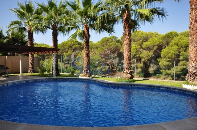 Luxury villa with private pool for sale in Campoamor, Costa Blanca, Spain 201-2