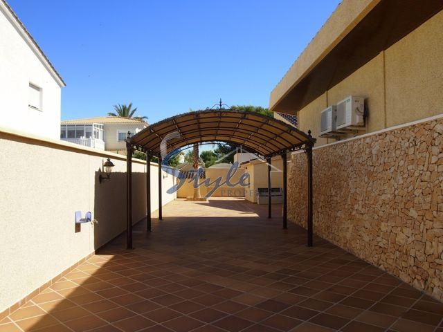 Resale - Villa - La Zenia