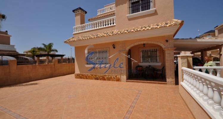 Resale - Villa - Villamartin