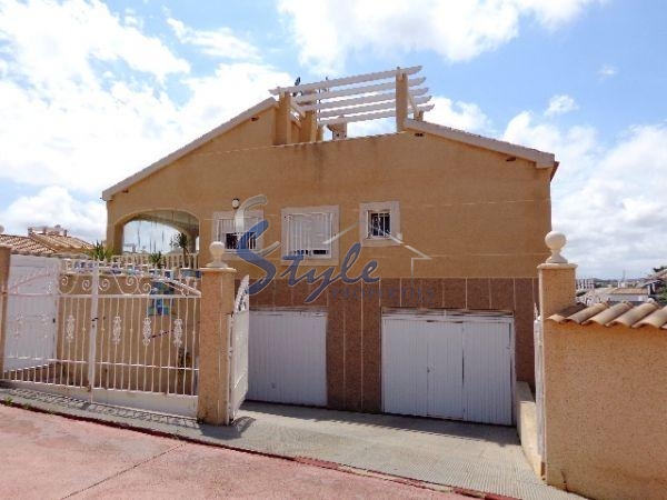 Resale - Villa - Los Altos