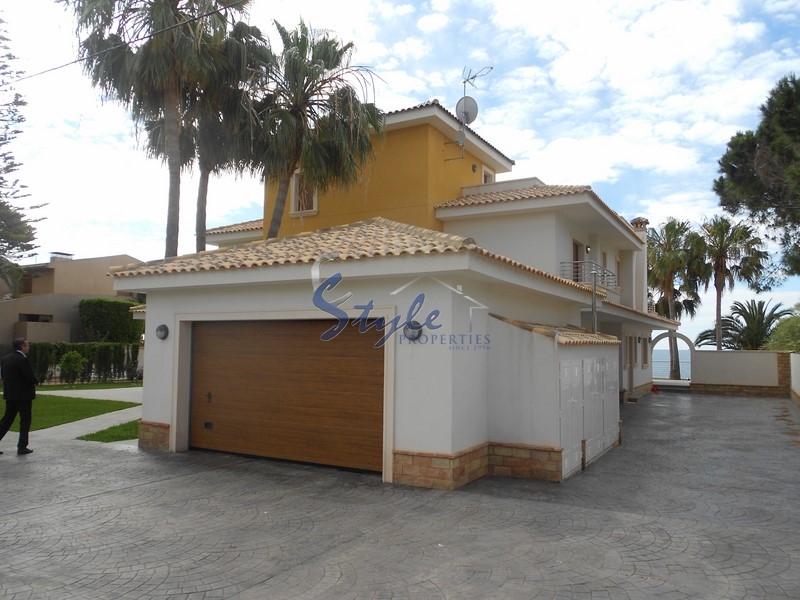 Luxury villa for sale in Cabo Roig, Costa Blanca, Alicante, Spain