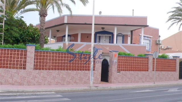 Luxury villa with large plot for Sale in Torrevieja, Costa Blanca, Spain 964-16