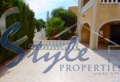 Villa with private pool for Sale in Los Balcones 331-12