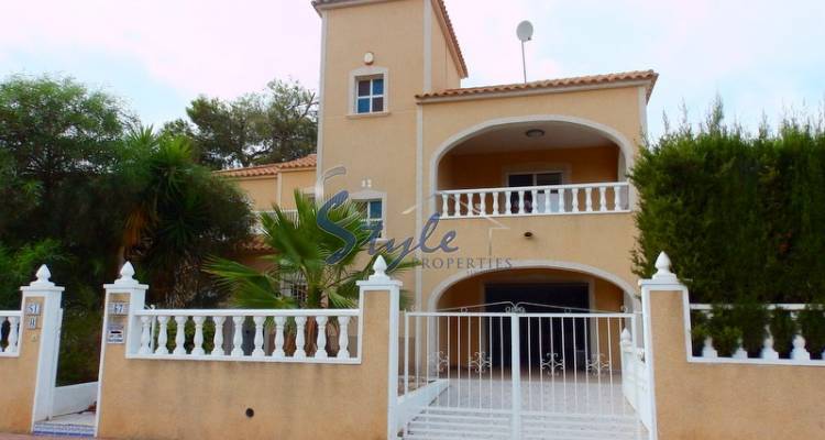 Villa en venta en Los Balcones, Costa Blanca 331-1