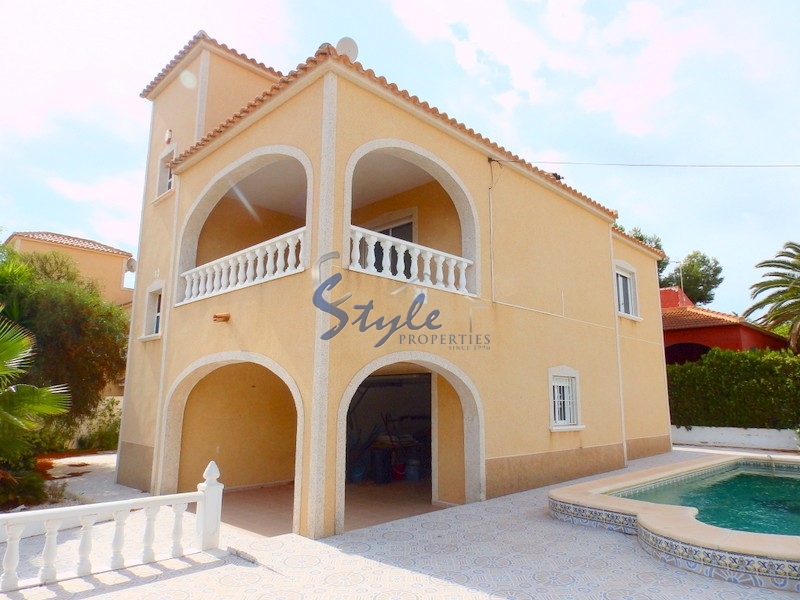 Villa with private pool for Sale in Los Balcones 331-2