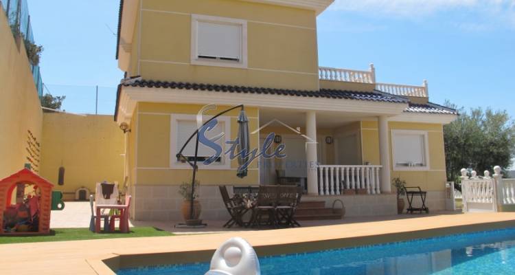 Resale - Villa - San Miguel De Salinas