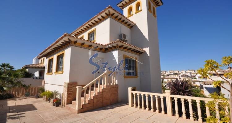 3 bedroom villa for sale in Playa Golf, Costa Blanca, Alicante, Spain