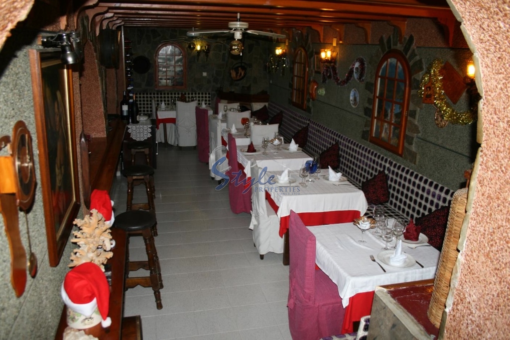 Ресторан рядом с морем в Торревьехе, Испания N058 -6