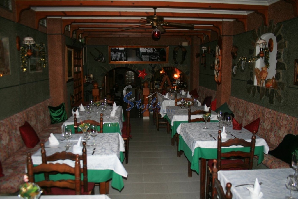 Ресторан рядом с морем в Торревьехе, Испания N058 -5