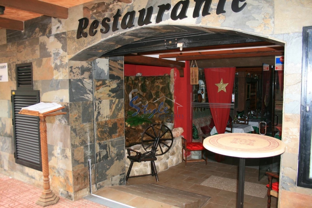 Ресторан рядом с морем в Торревьехе, Испания N058 -3