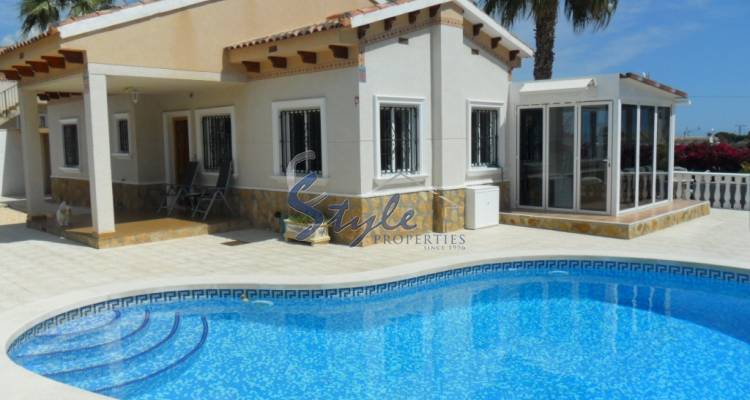 Resale - Villa - San Miguel De Salinas