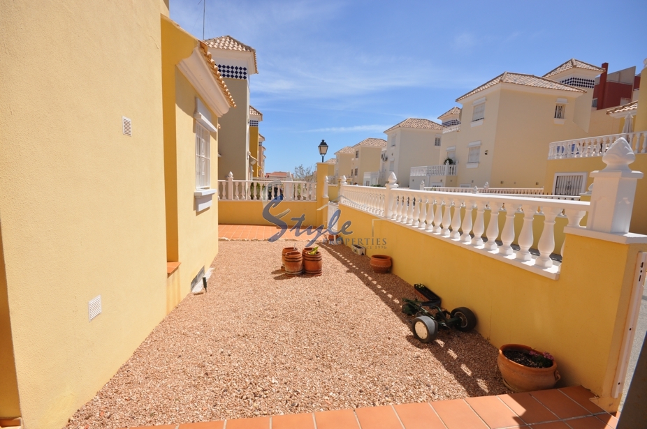 Detached villa for sale in Villamartin, Costa Blanca, Spain 120-10