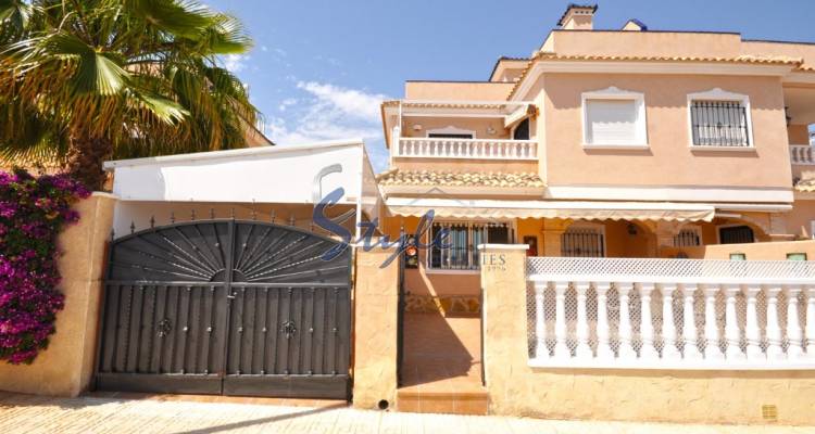 South facing quad house for Sale in Villamartin, Costa Blanca, Spain 919-1