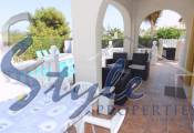 Resale - Villa - Cabo Roig