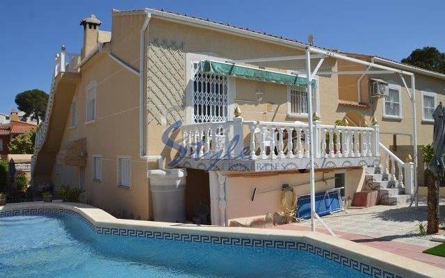 Resale - Villa - Torrevieja - Los Balcones