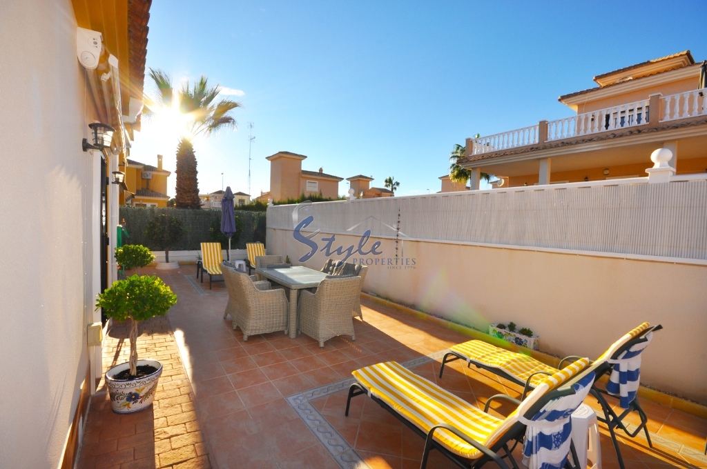 Detached villa for sale in Los Altos, Costa Blanca - garden