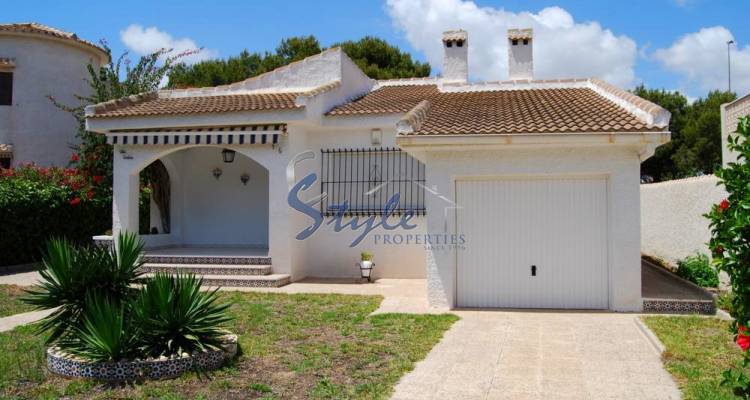 Resale - Villa - La Zenia