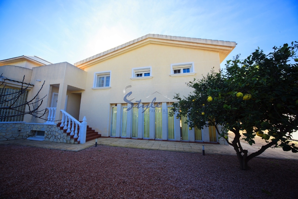 Resale - Villa - Santa Pola