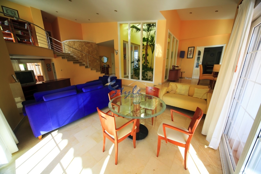 Resale - Villa - Santa Pola