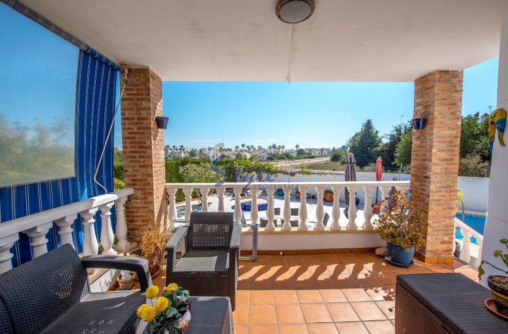 Resale - Villa - Villamartin