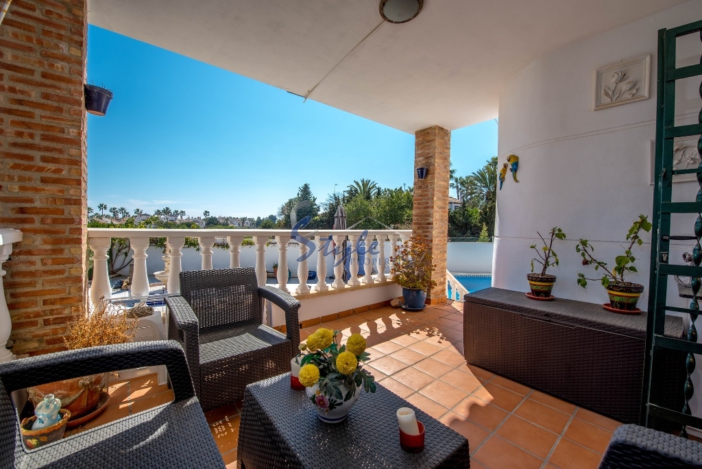 Resale - Villa - Villamartin