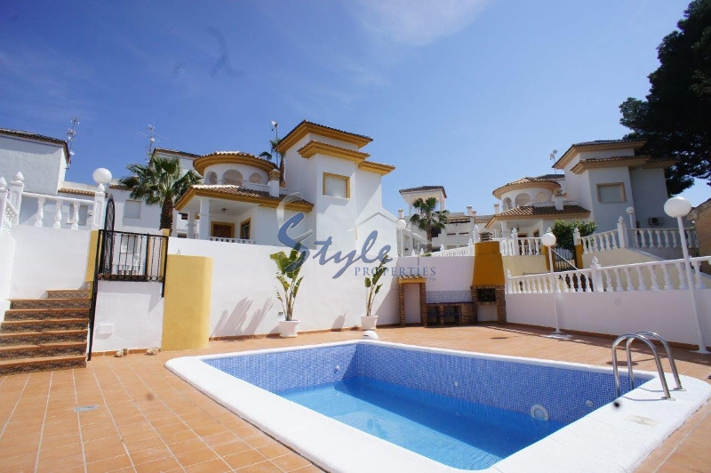 Resale - Villa - Villamartin