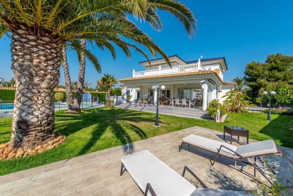 Resale - Luxury Villa - Cabo Roig