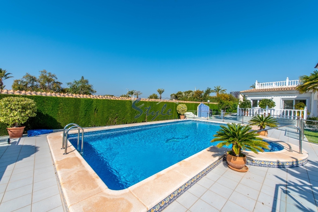 Resale - Luxury Villa - Cabo Roig