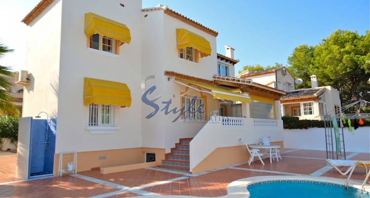 Resale - Villa - Villamartin