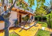 Resale - Villa - Cabo Roig