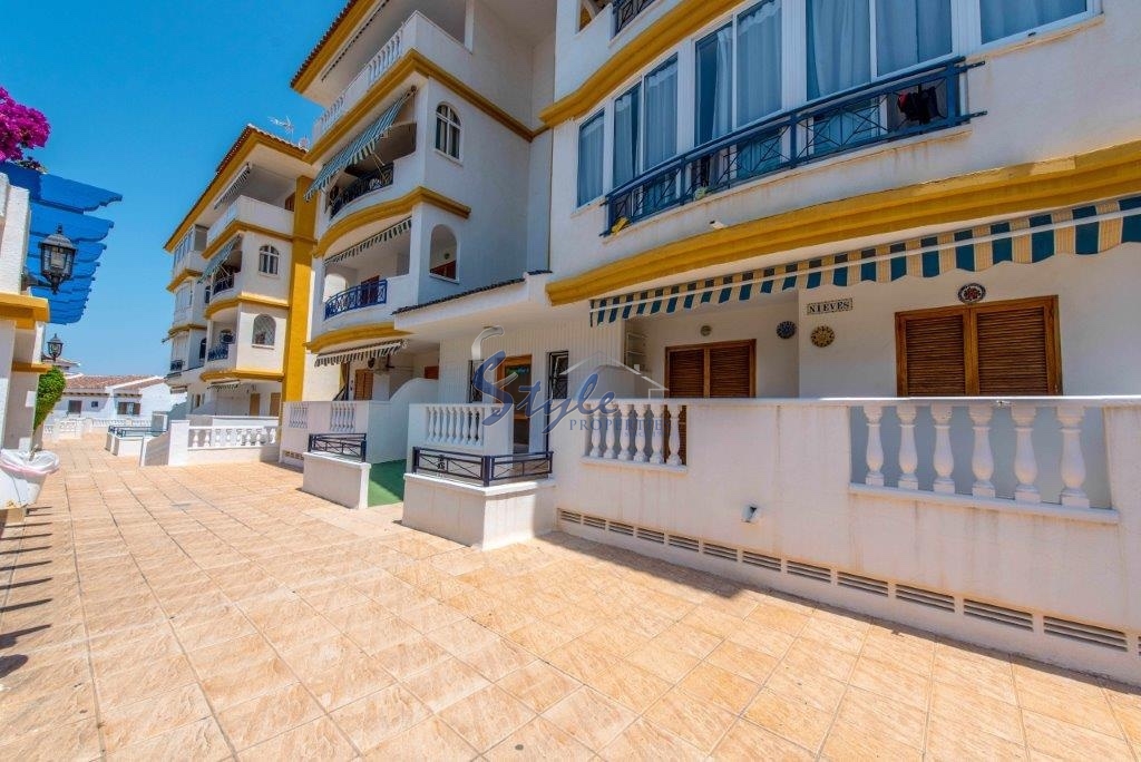 Resale - Apartment - La Mata - La Mata Torrevieja