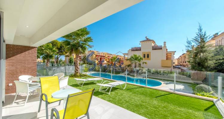 Alquiler corta estancia - Apartamento - La Zenia