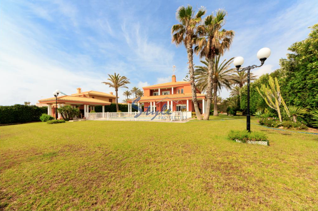 Resale - Luxury Villa - Cabo Roig