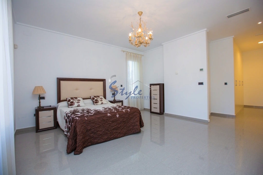 Resale - Luxury Villa - Cabo Roig