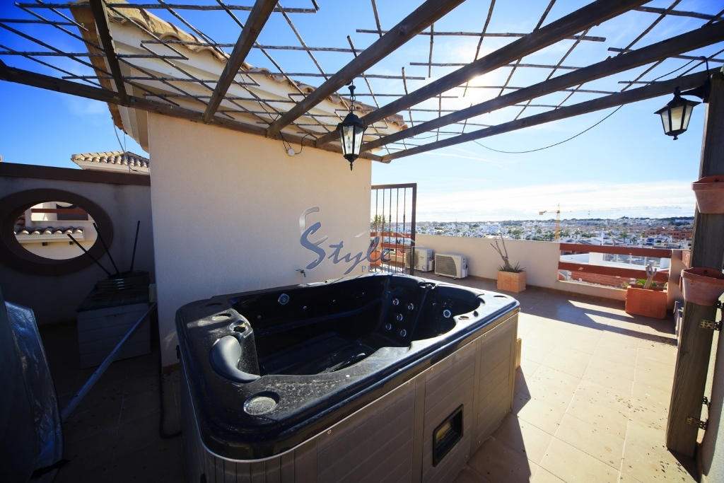 Resale - Villa - Villamartin