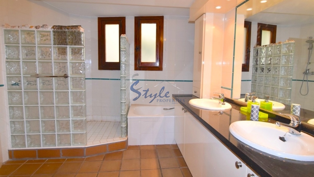 Resale - Apartment - Punta Prima