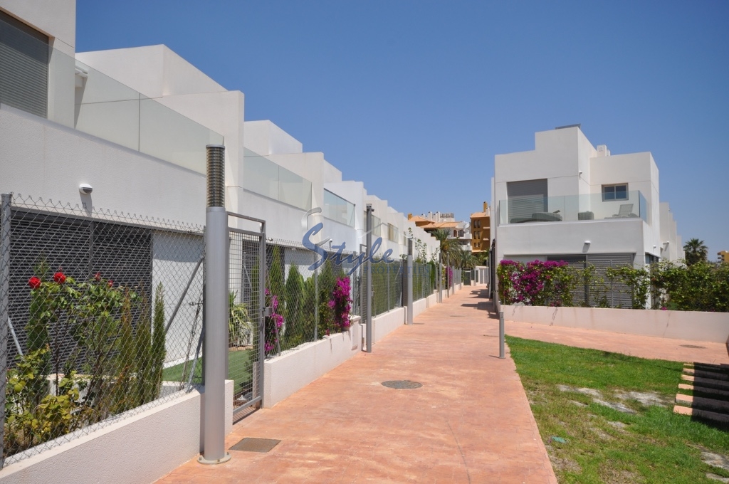 Rent in Punta Prima, Costa Blanca, Spain