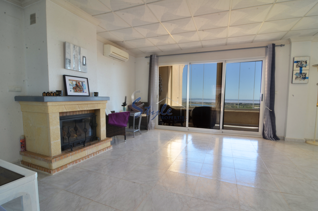 Resale - Villa - San Miguel De Salinas