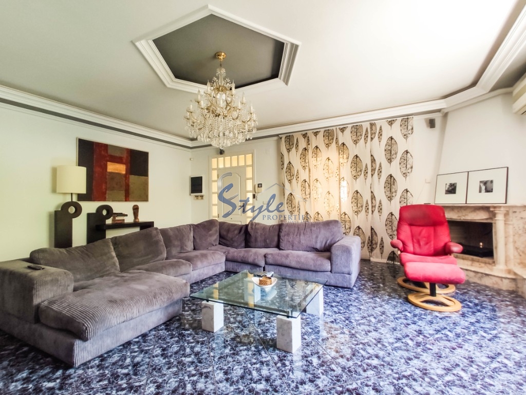 Buy luxury villa in Costa Blanca close to sea in Ciudad Quesada. ID: 4513