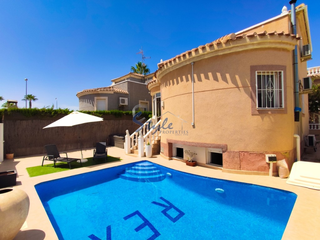 Resale - Villa - Playa Flamenca