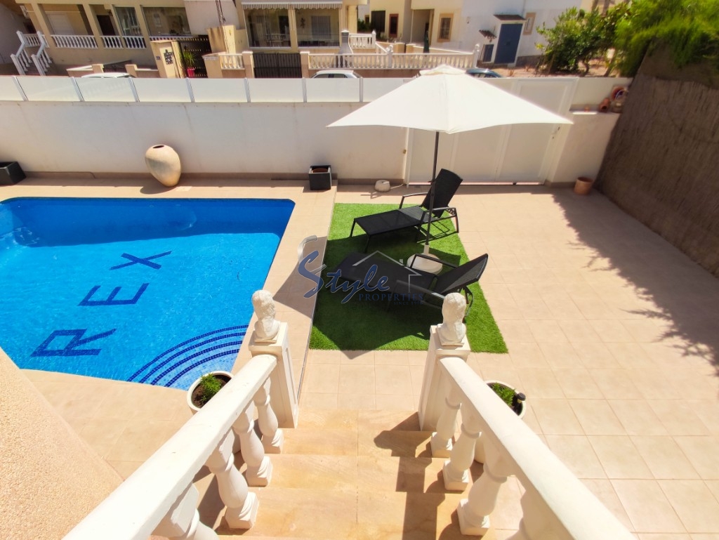 Resale - Villa - Playa Flamenca