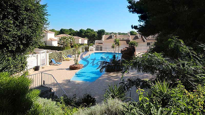 Buy penthouse in front of the golf courses in Las Ramblas de Golf, Dehesa de Campoamor. ID 4653