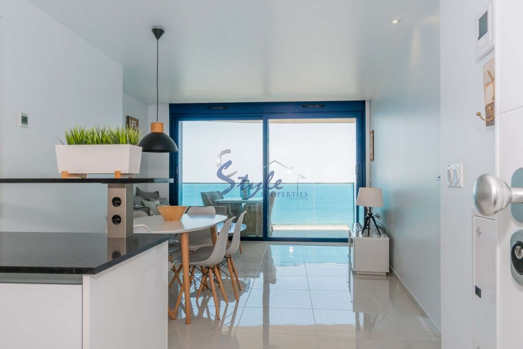 Buy apartment on the seafront in Sea Senses, Punta Prima. ID 4702