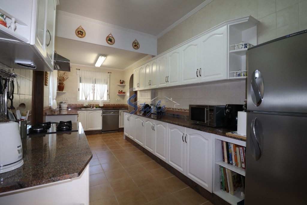 Buy country house with pool and garden in Catral Costa, Blanca . ID 4521