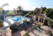 Buy country house with pool and garden in Catral Costa, Blanca . ID 4521