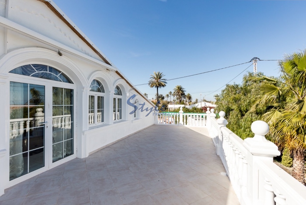 Resale - Villa - La Marina