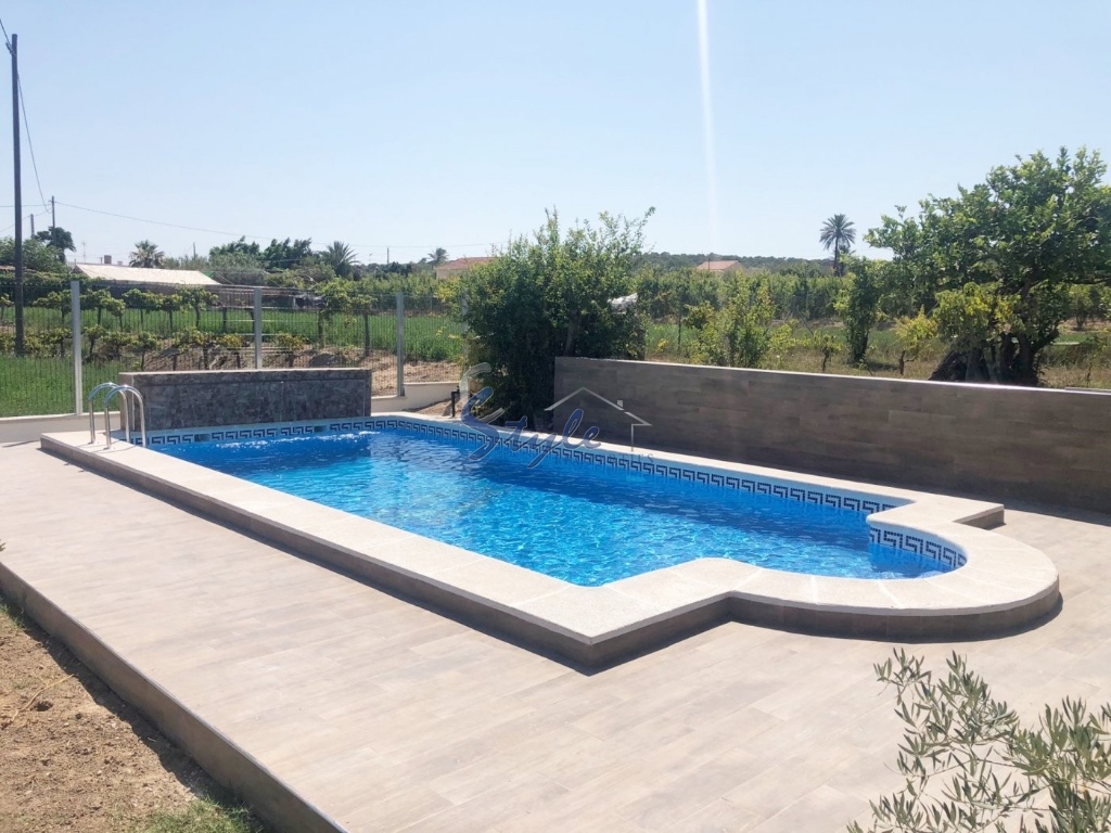 Resale - Villa - La Marina