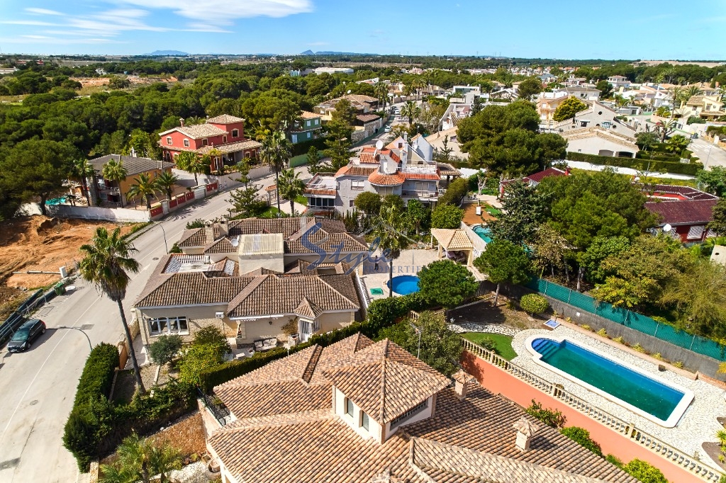 Resale - Luxury Villa - Dehesa de Campoamor